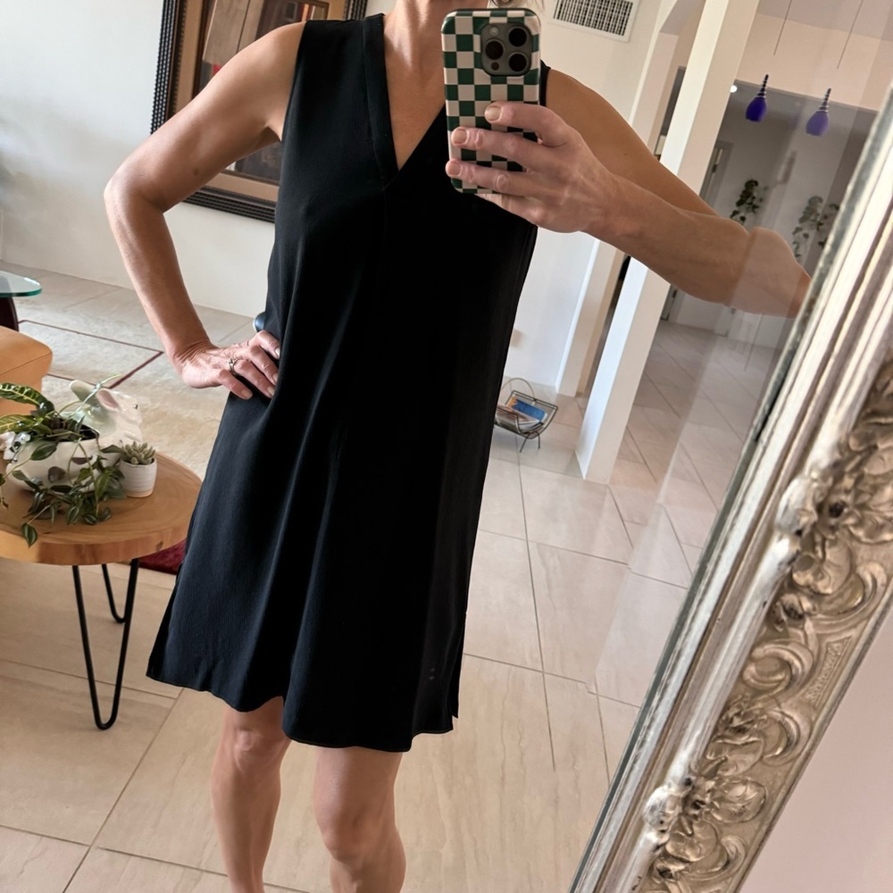 Theory Black Silk Shift Mini Dress V-Neck Size S